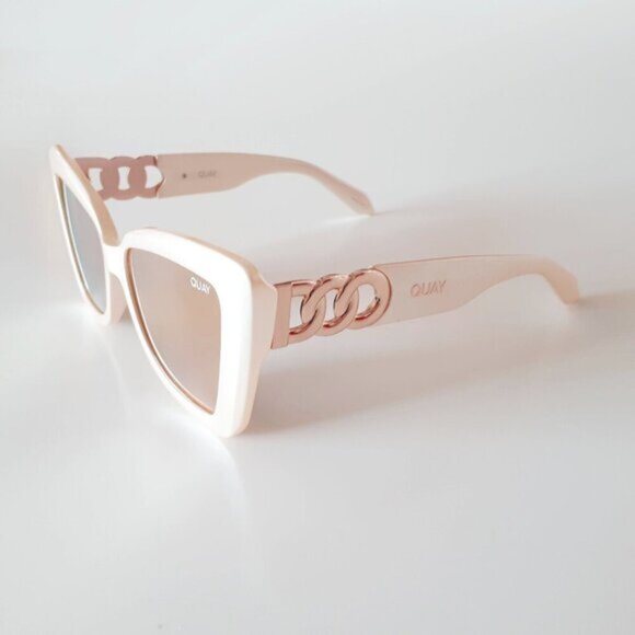 NWOT Quay pearly frame & mirrored lens oversized cat eye sunglasses - Picture 8 of 12